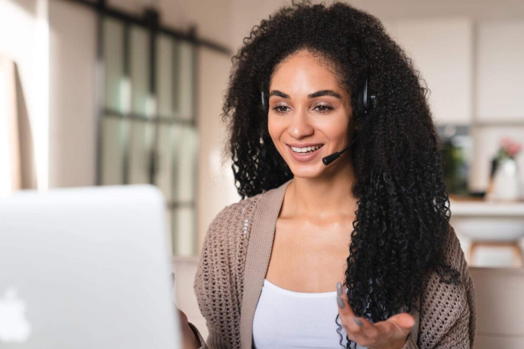 Virtual assistant helping a business owner remotely